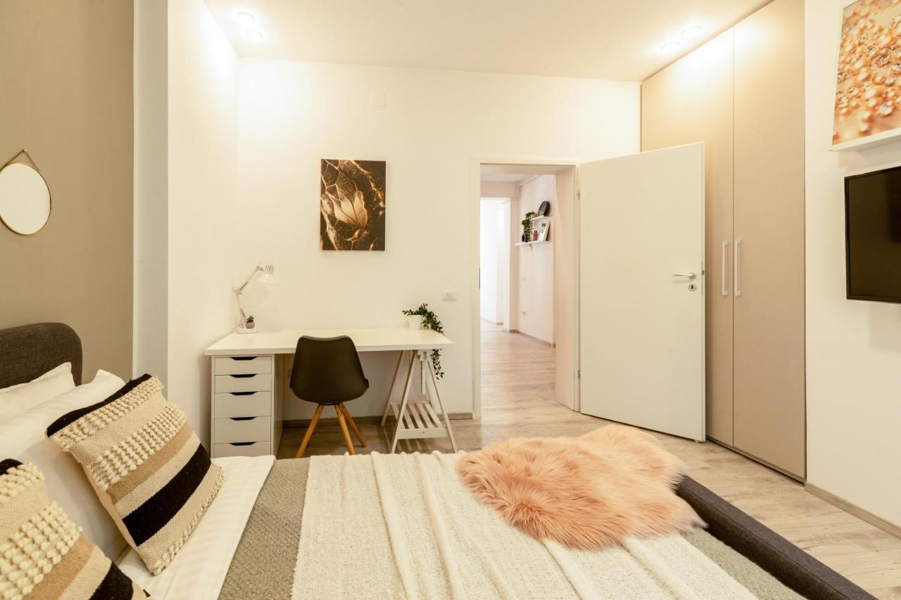 Ideal Stay: Spacious 2Br Apt Near Calea Victoriei บูคาเรสต์ ภายนอก รูปภาพ