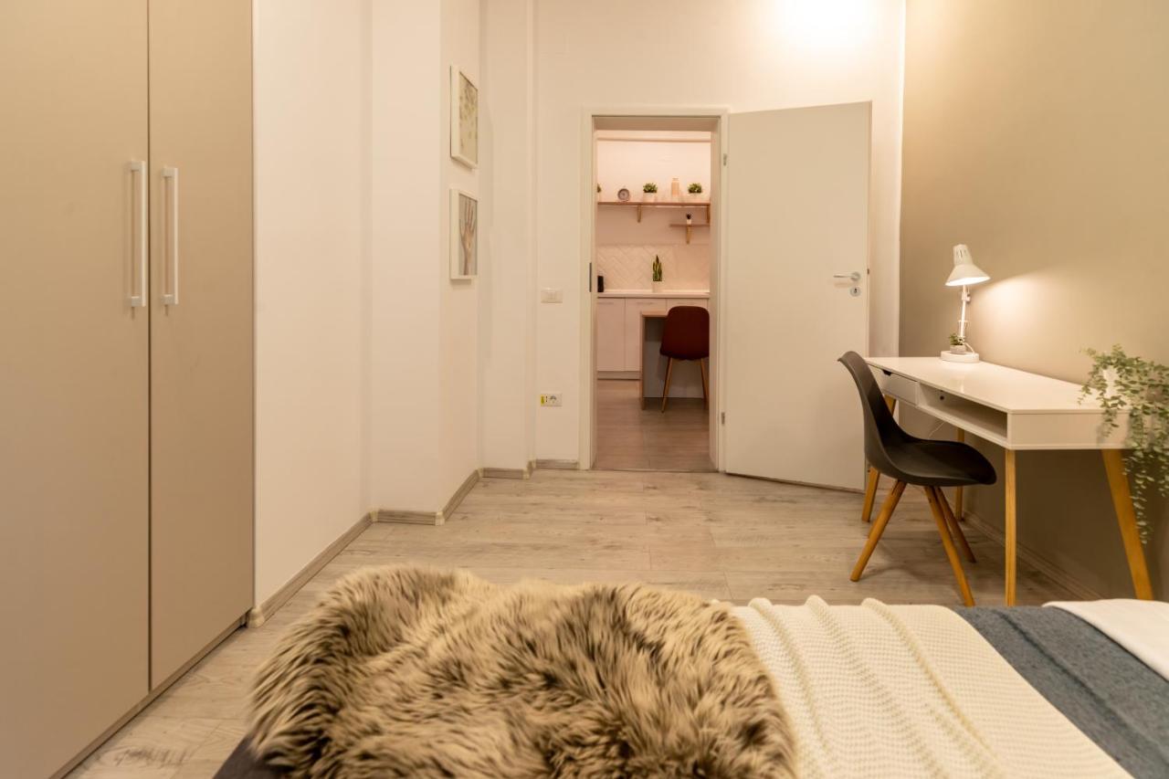 Ideal Stay: Spacious 2Br Apt Near Calea Victoriei บูคาเรสต์ ภายนอก รูปภาพ