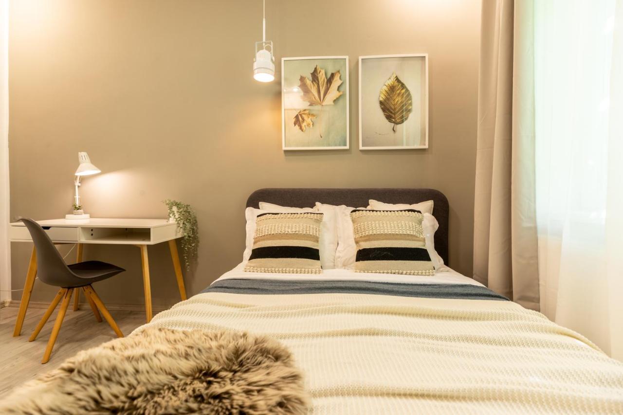 Ideal Stay: Spacious 2Br Apt Near Calea Victoriei บูคาเรสต์ ภายนอก รูปภาพ